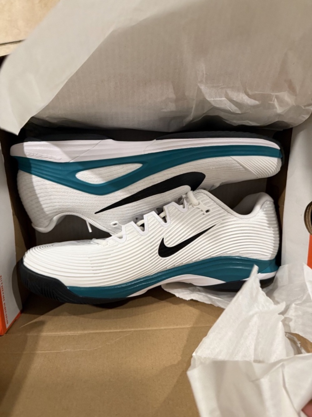 Nike Vapor 12 - Men's Hard Court Tennis Shoes - Size: 11.5